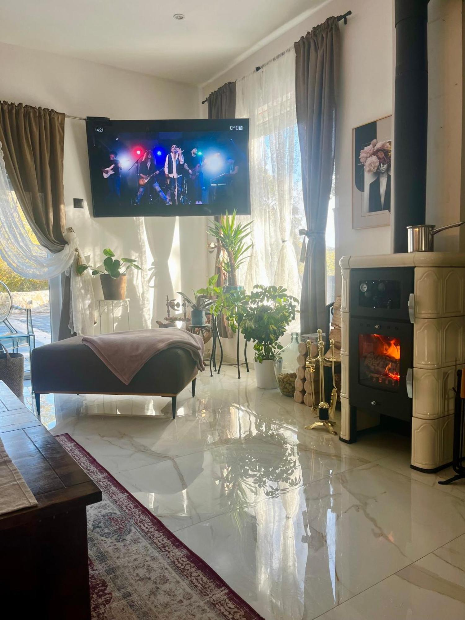 Luxury Villa Andrea Vrzika In Forest Near The Sea Zagvozd Kültér fotó