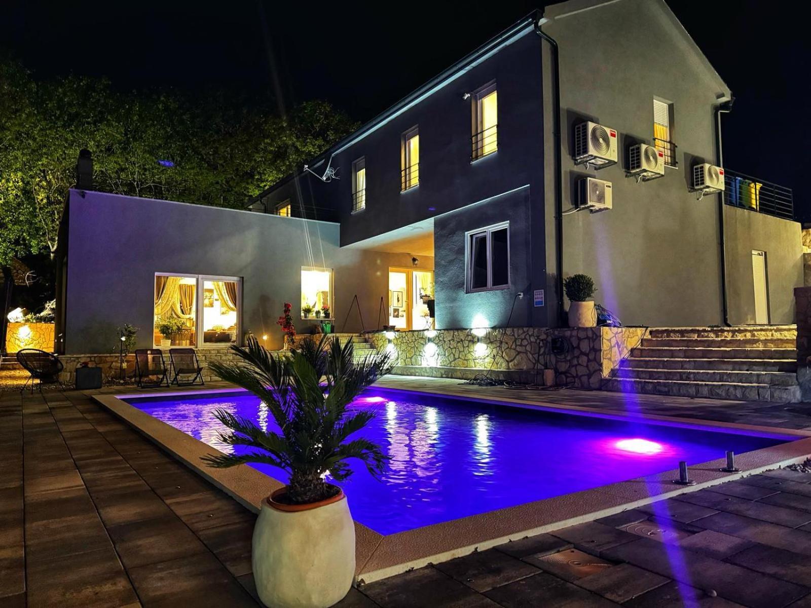 Luxury Villa Andrea Vrzika In Forest Near The Sea Zagvozd Kültér fotó